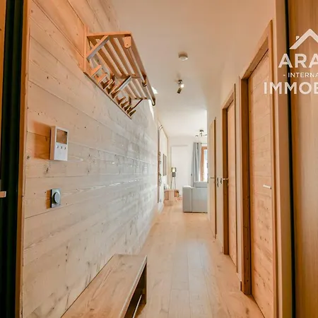 Apartment Appt Moderne Aux Aiguilles : Vue Montagnes, 3 Ch, Garage - Fr-1-391-203